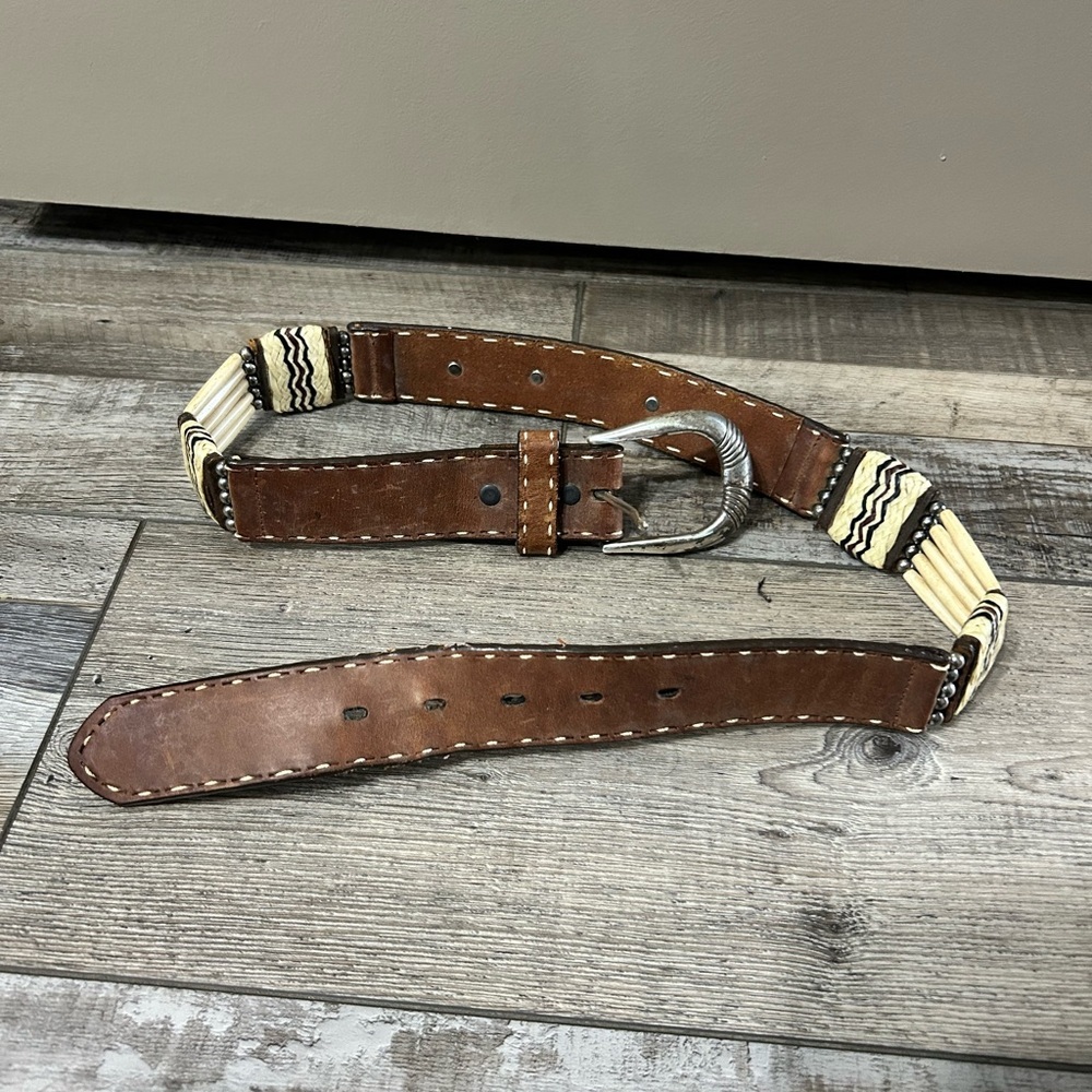 Vintage Justin boots Leather Belt Men Bone. Cowboy Western Native Conchos - Picture 4 of 6